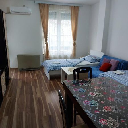 Adam' S Apartment 3 Kladovo Extérieur photo