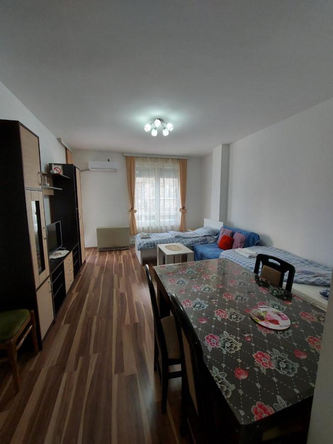 Adam' S Apartment 3 Kladovo Extérieur photo